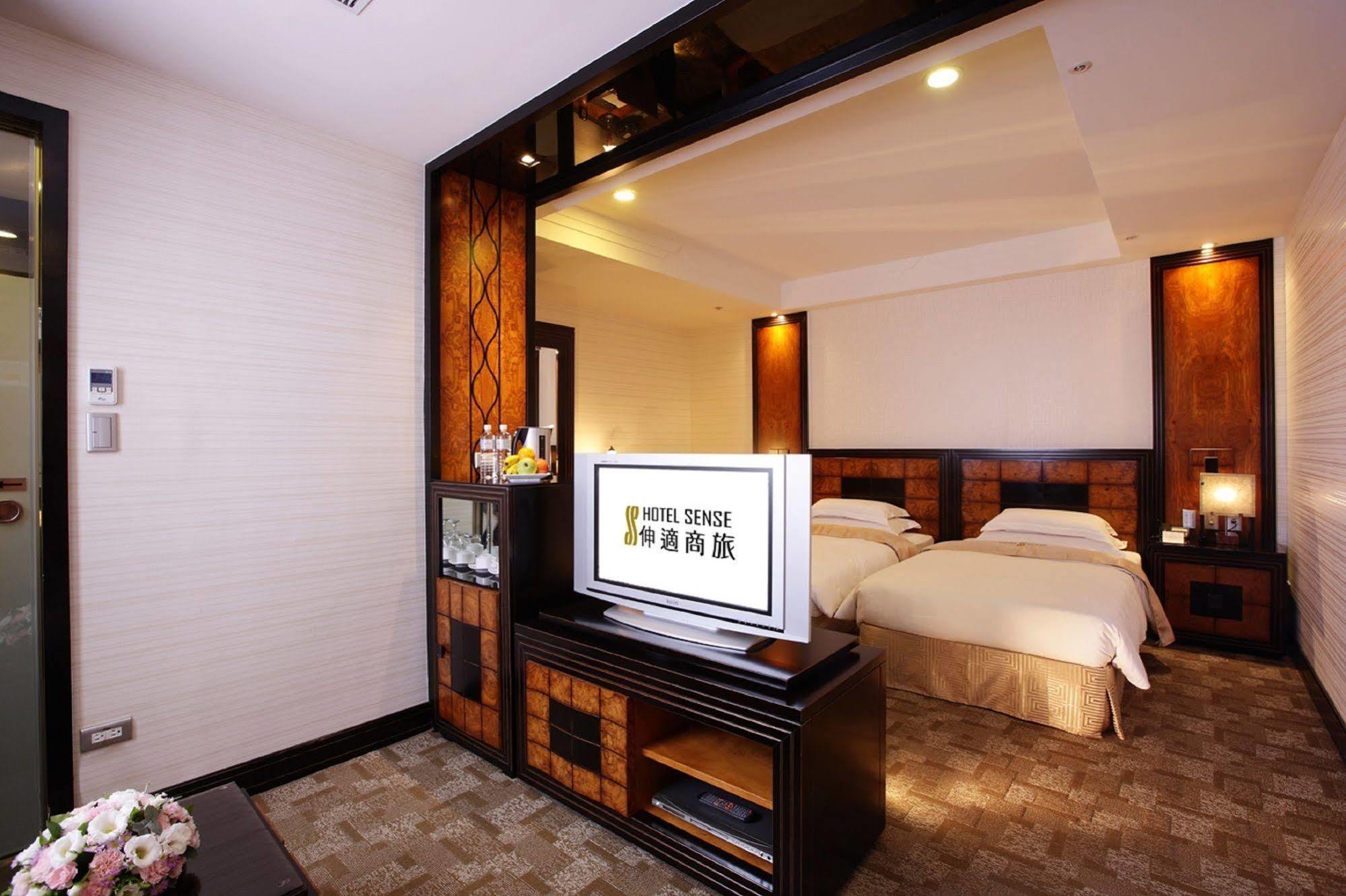 Hotel Sense Taipei Extérieur photo