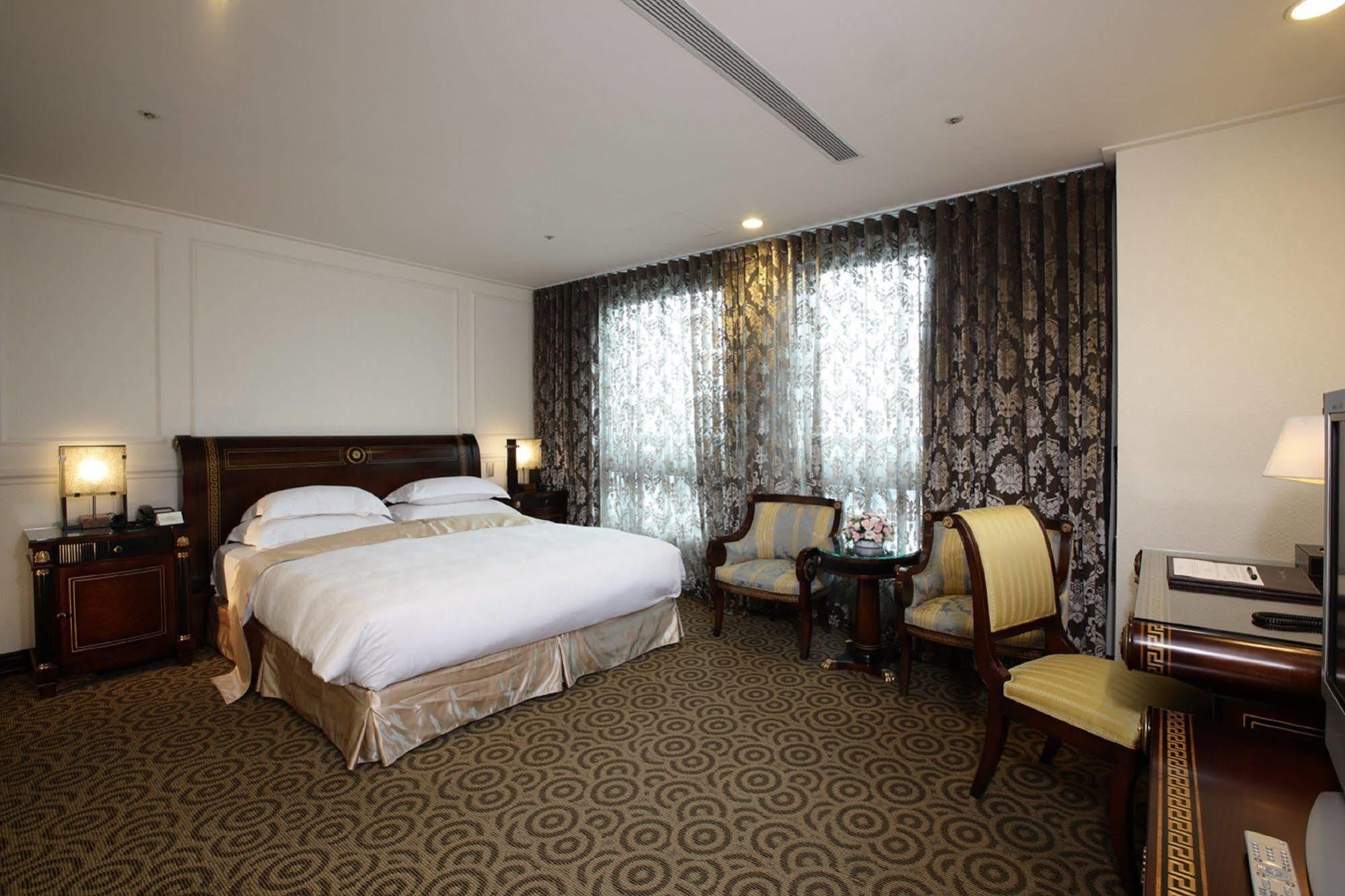 Hotel Sense Taipei Extérieur photo